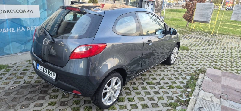 Mazda 2, снимка 4 - Автомобили и джипове - 52501739