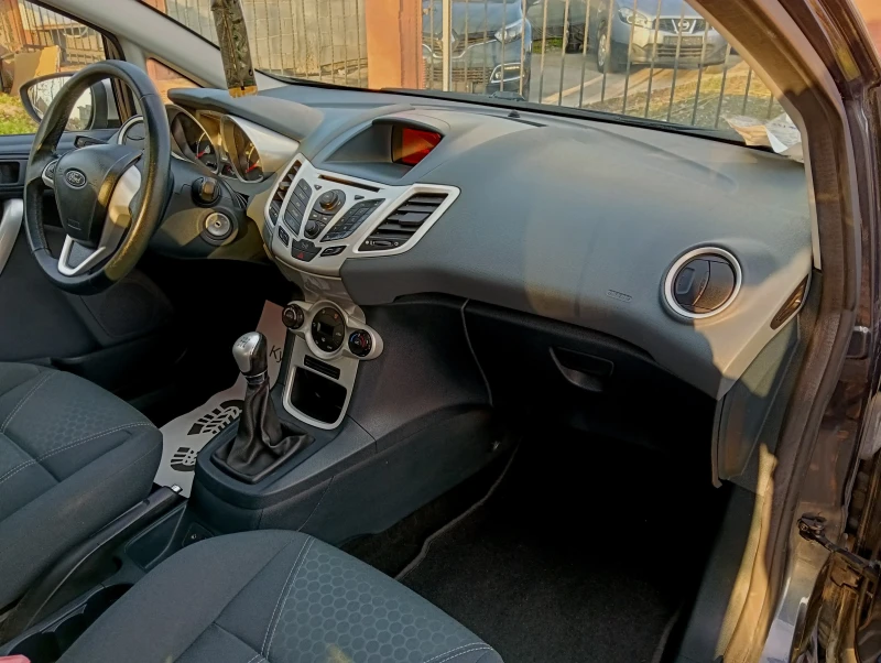 Ford Fiesta 1.6TDCI TITANIUM, снимка 11 - Автомобили и джипове - 52645239