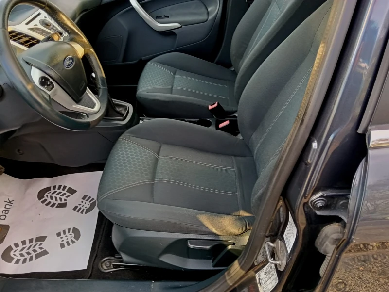 Ford Fiesta 1.6TDCI TITANIUM, снимка 9 - Автомобили и джипове - 52645239