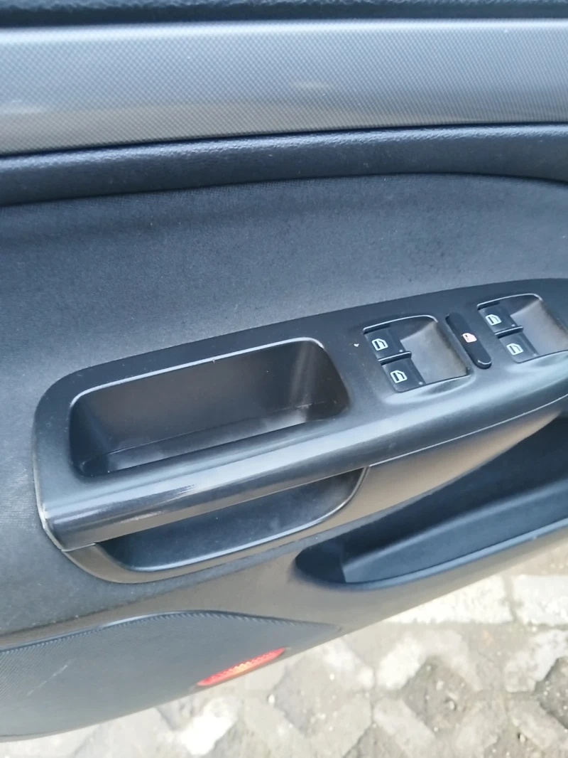 Skoda Octavia 1.9 TDI 105 4x4, снимка 11 - Автомобили и джипове - 52734070