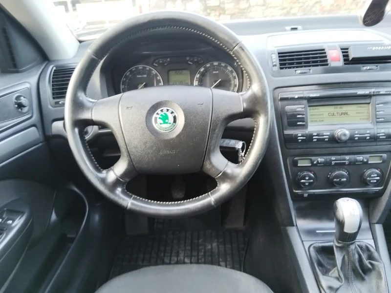 Skoda Octavia 1.9 TDI 105 4x4, снимка 9 - Автомобили и джипове - 52734070