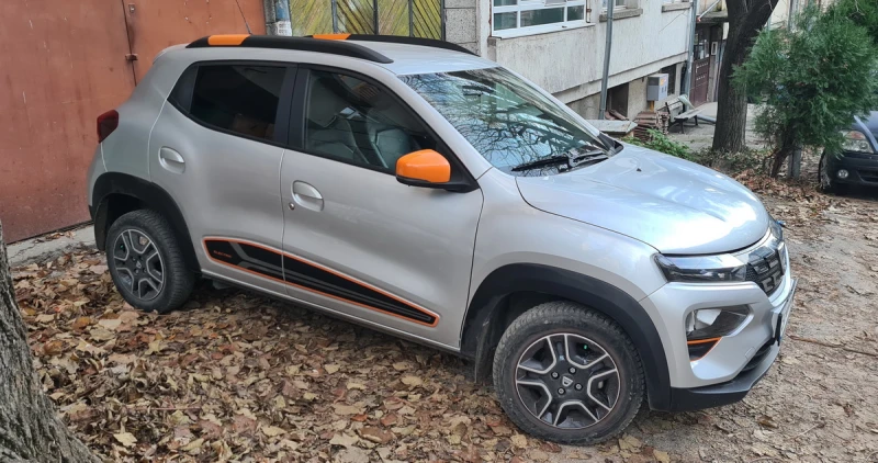 Dacia Spring Comfort Plus 27 kWh 45 к.с., снимка 2 - Автомобили и джипове - 52868142