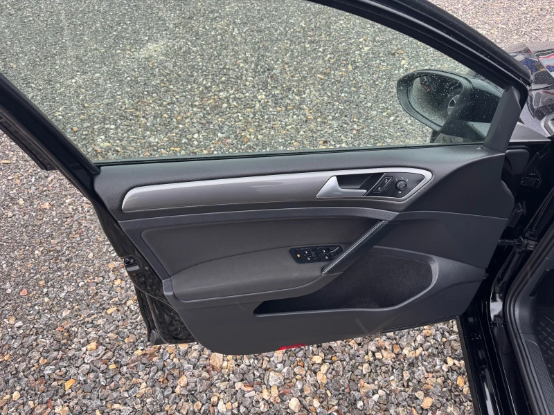 VW Golf 1.6TDI FULL EXTRA, снимка 10 - Автомобили и джипове - 53013683