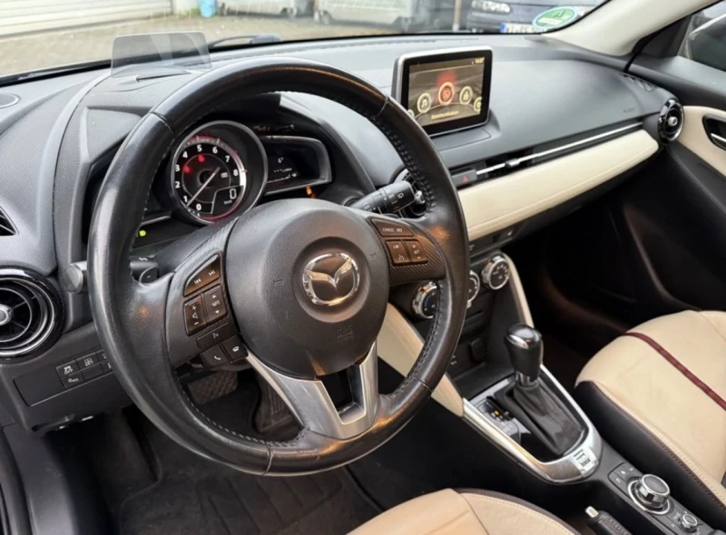 Mazda 2 White Edition , снимка 11 - Автомобили и джипове - 53118260