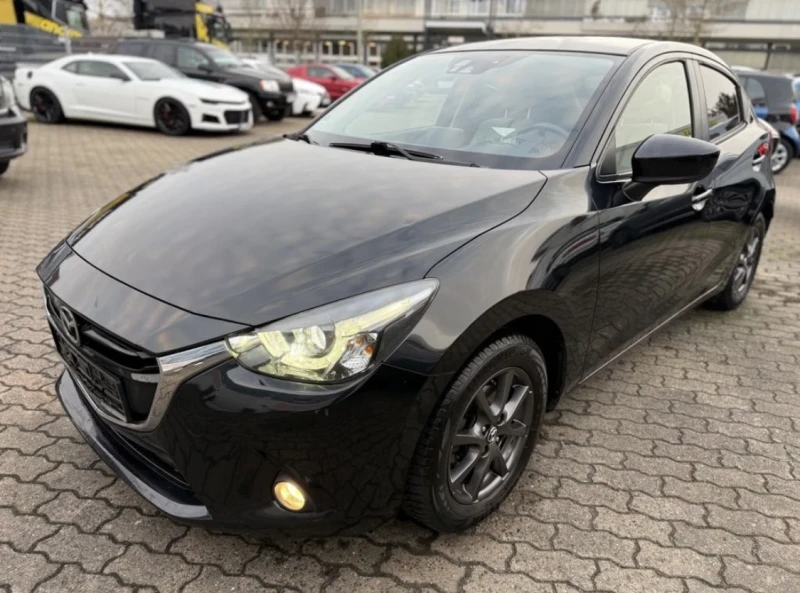 Mazda 2 White Edition , снимка 2 - Автомобили и джипове - 53118260