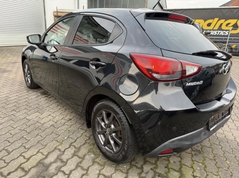 Mazda 2 White Edition , снимка 9 - Автомобили и джипове - 53118260