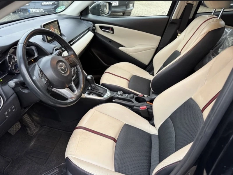 Mazda 2 White Edition , снимка 8 - Автомобили и джипове - 53118260