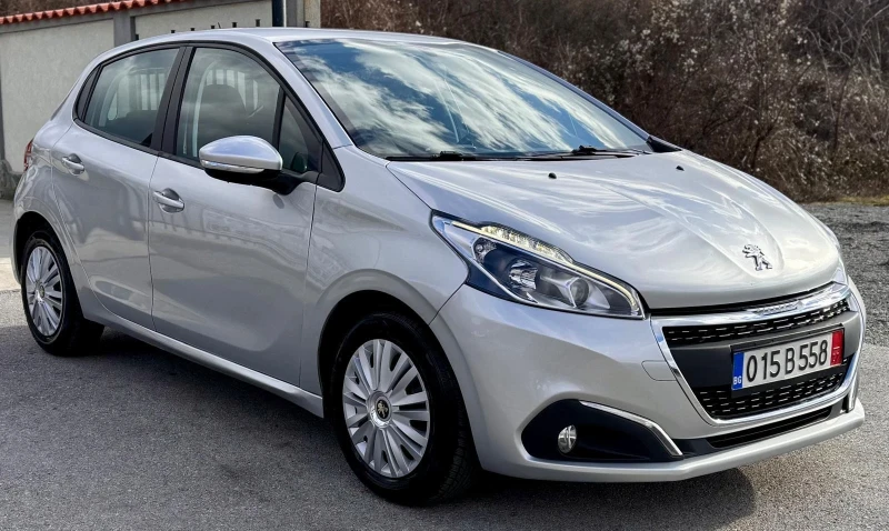 Peugeot 208 1.2 i , снимка 6 - Автомобили и джипове - 53138727