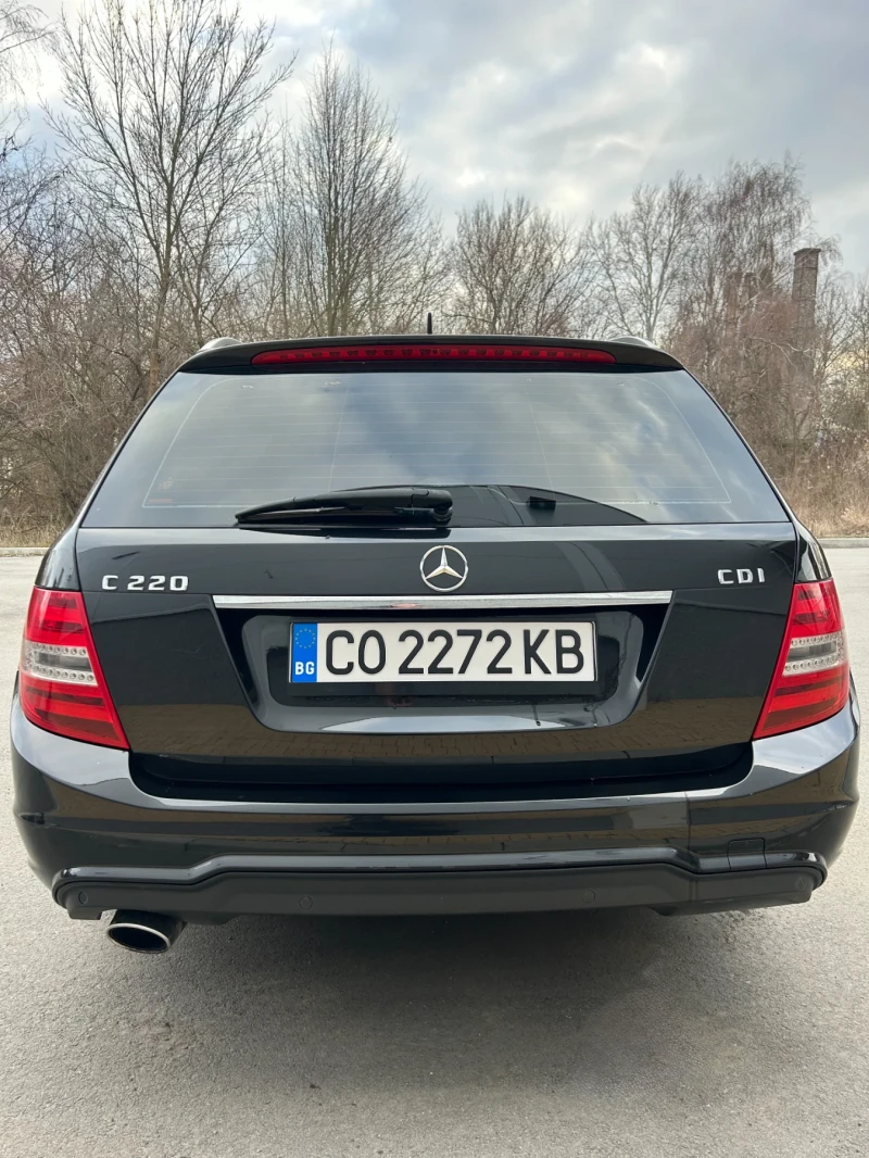 Mercedes-Benz C 220, снимка 4 - Автомобили и джипове - 53436987