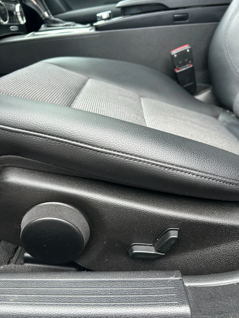 Mercedes-Benz C 220, снимка 10 - Автомобили и джипове - 53436987