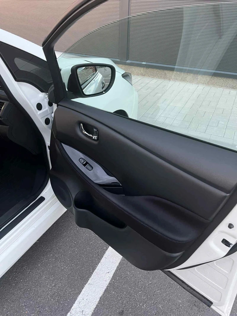 Nissan Leaf  1.4, снимка 7 - Автомобили и джипове - 53448266