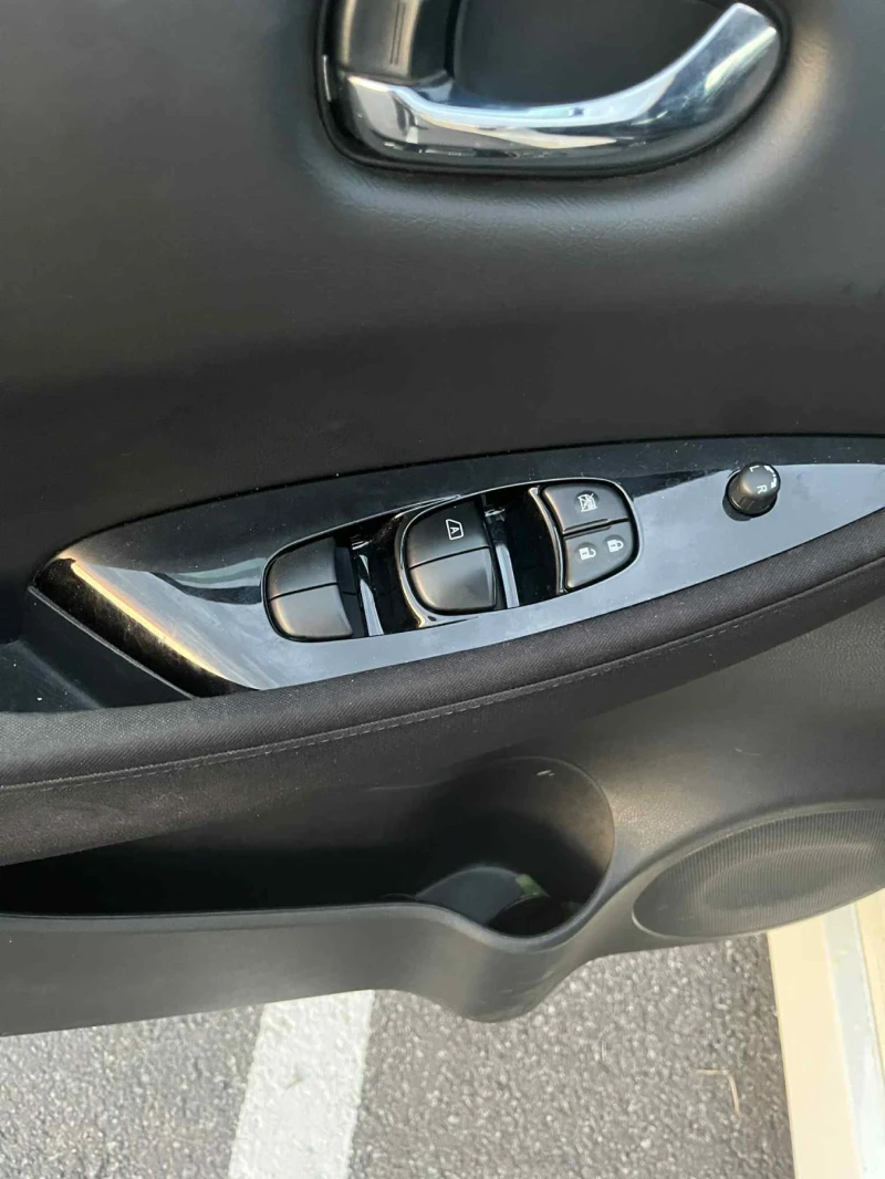 Nissan Leaf  1.4, снимка 15 - Автомобили и джипове - 53448266