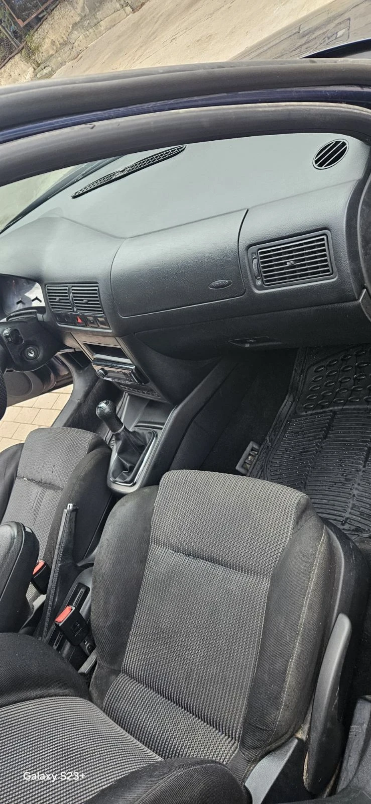 VW Golf 4, снимка 5 - Автомобили и джипове - 52739584