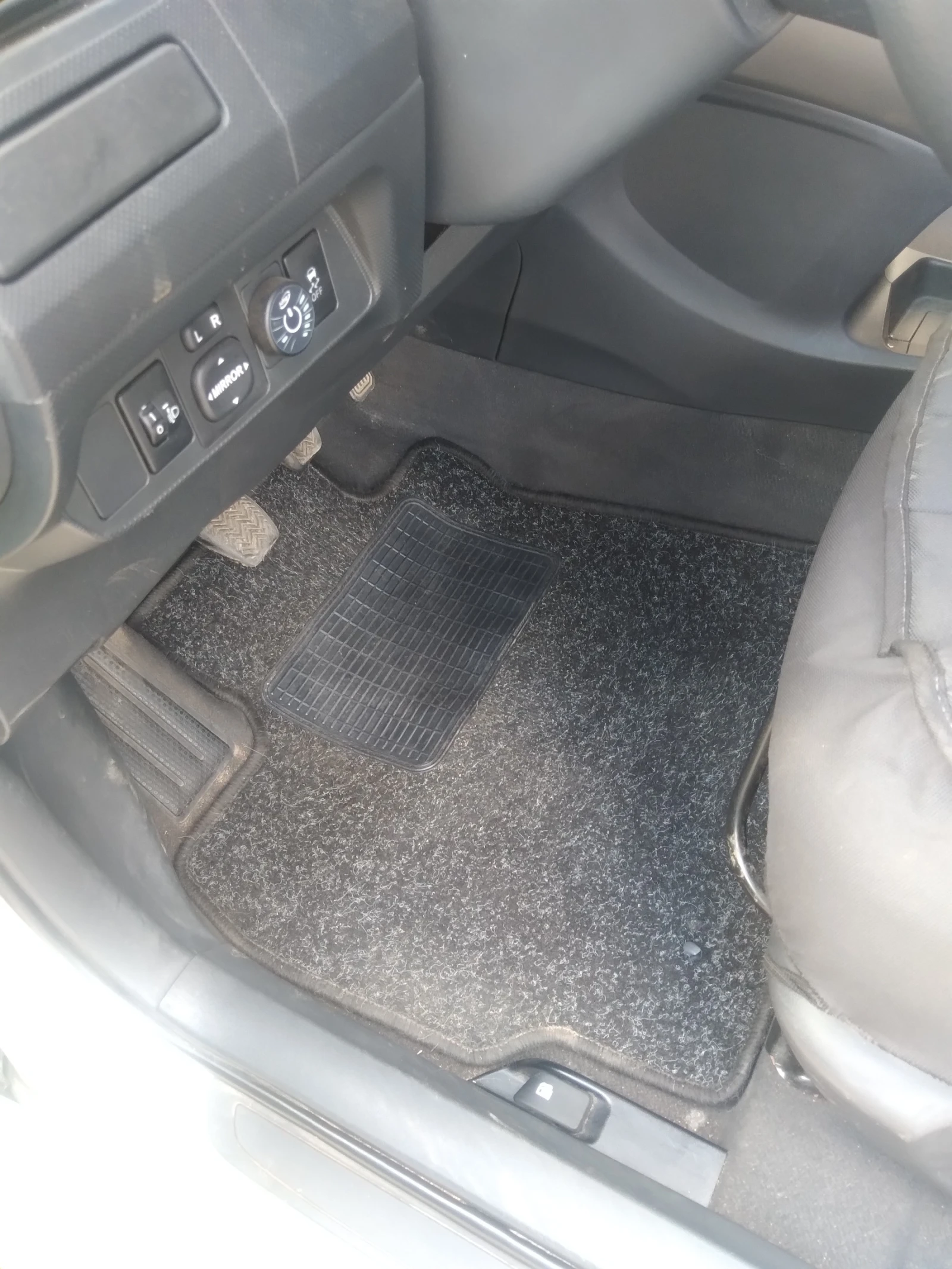 Toyota Auris  - изображение 8