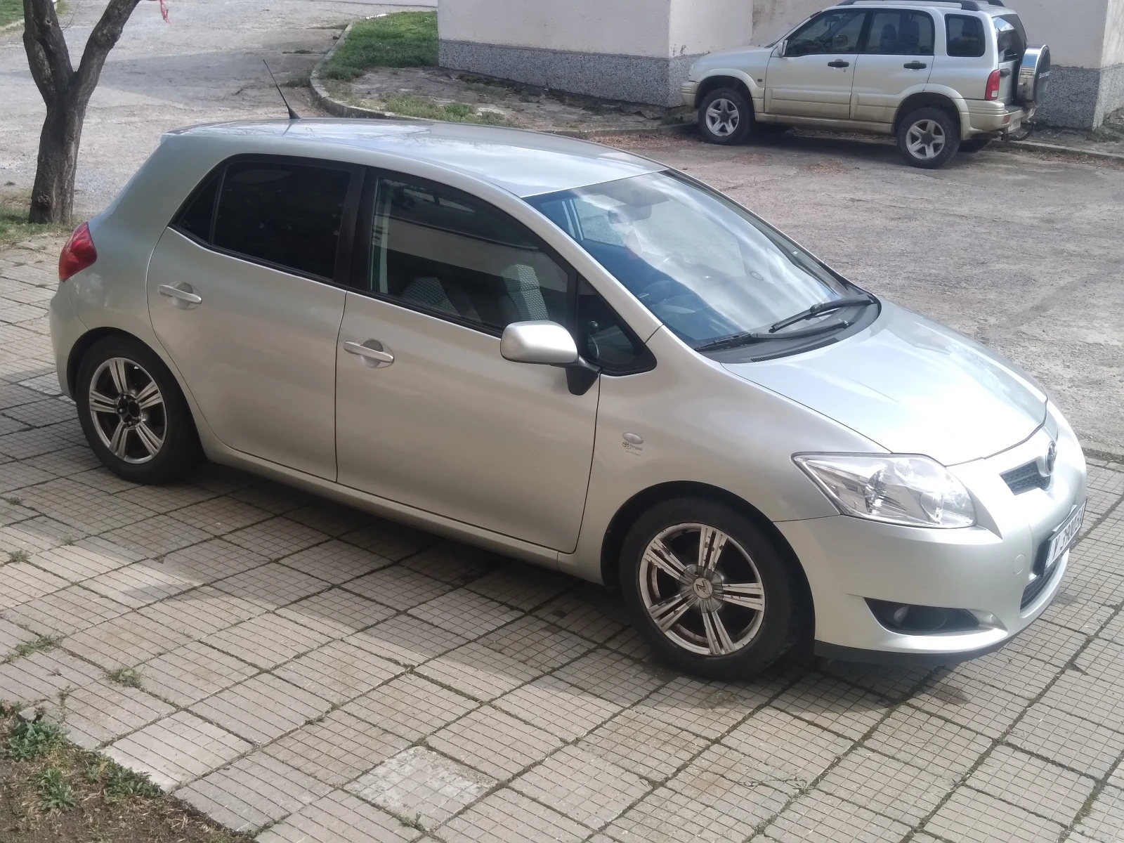 Toyota Auris  - изображение 5