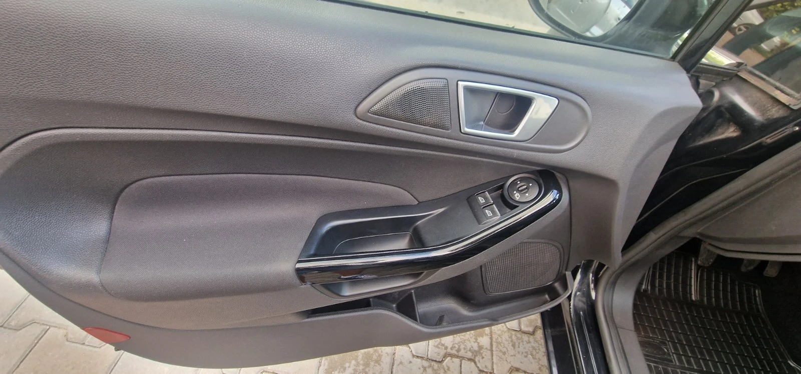 Ford Fiesta TITANIUM,  - изображение 9