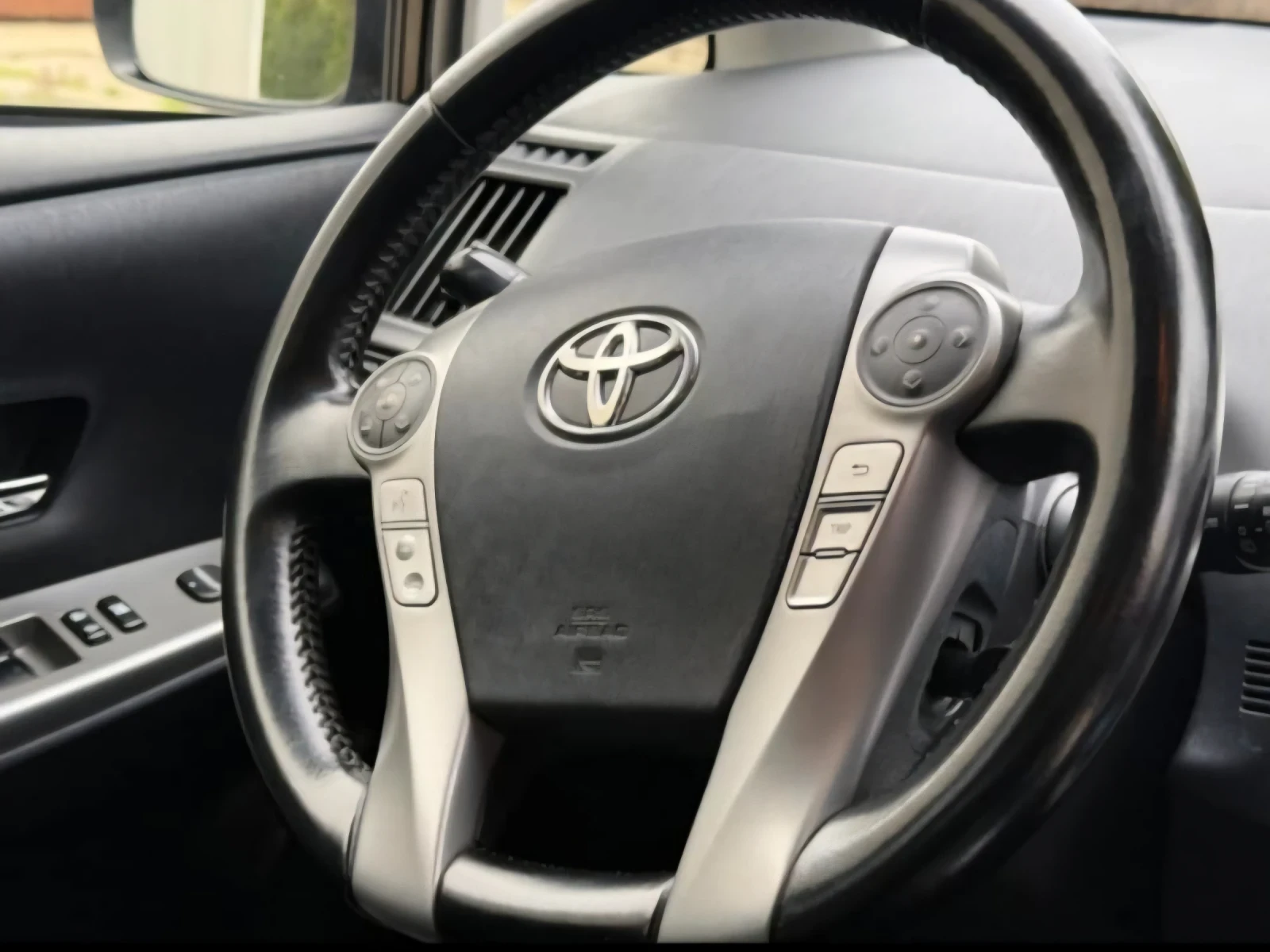 Toyota Prius Plus +  - изображение 6