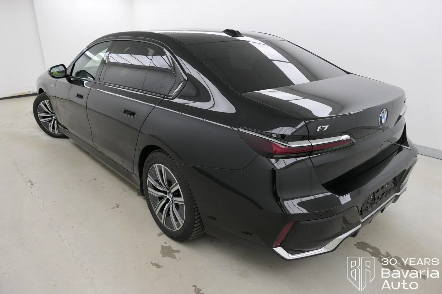 BMW i7 60 xDrive M Sport Paket - изображение 3