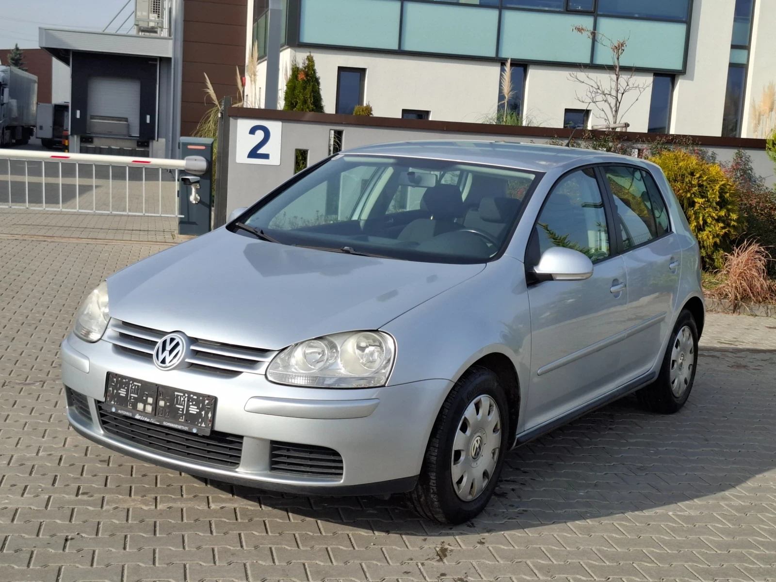 VW Golf 1.4i* (75кс)* * FACELIFT* * НОВ ВНОС* *  - изображение 10