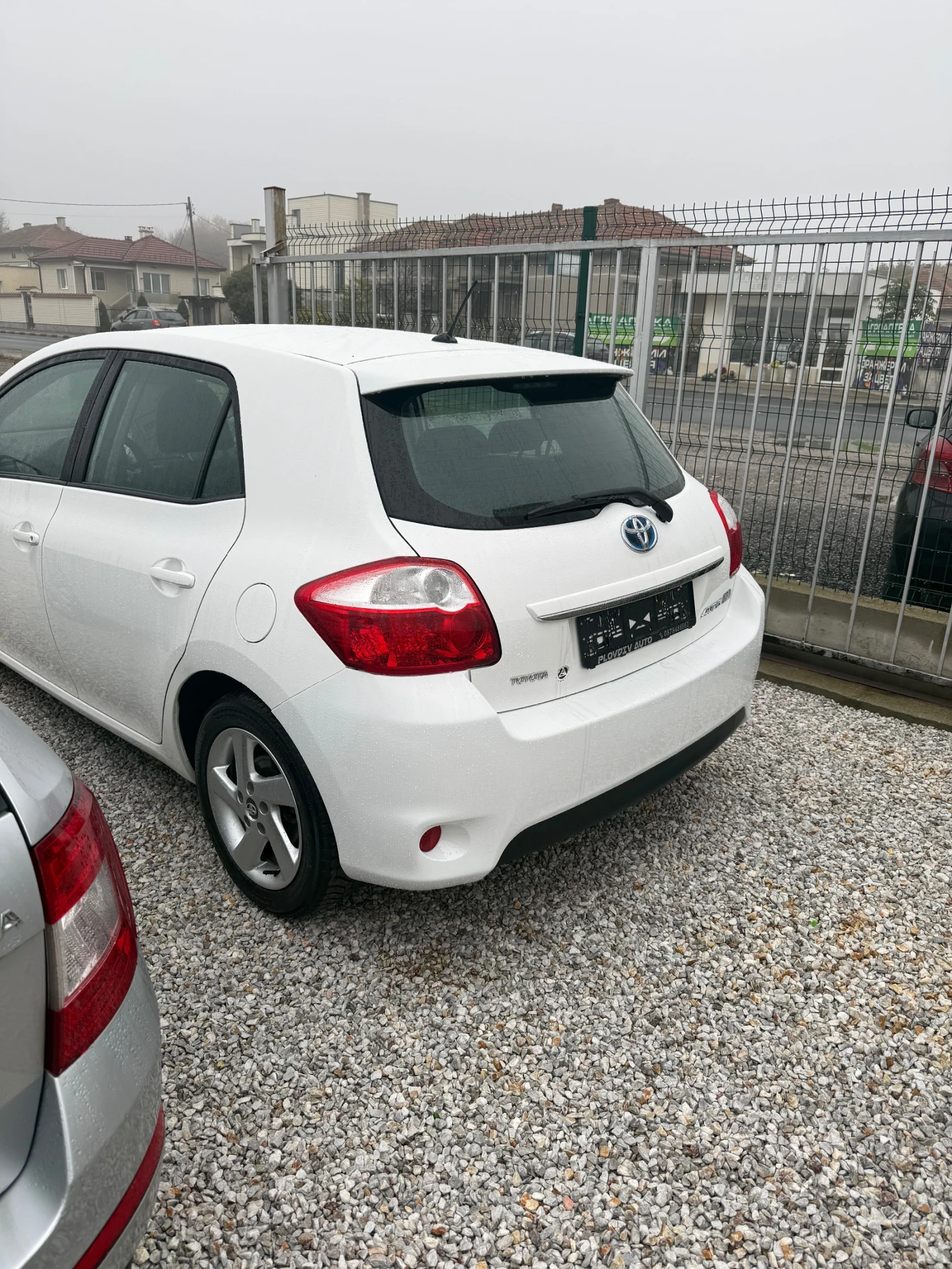 Toyota Auris 1.33i - изображение 3