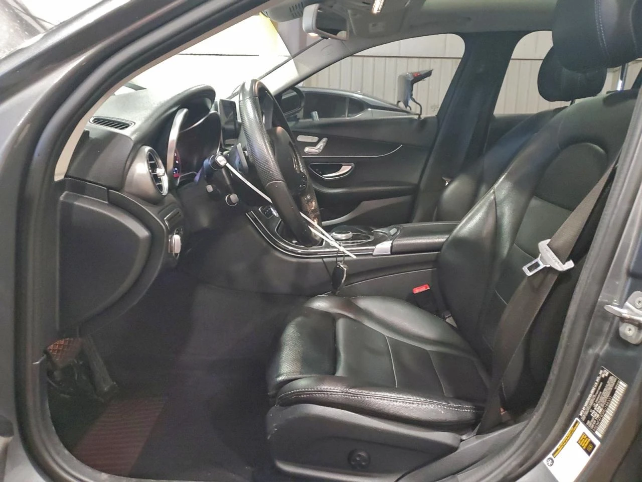 Mercedes-Benz C 300 4MATIC*  - изображение 9