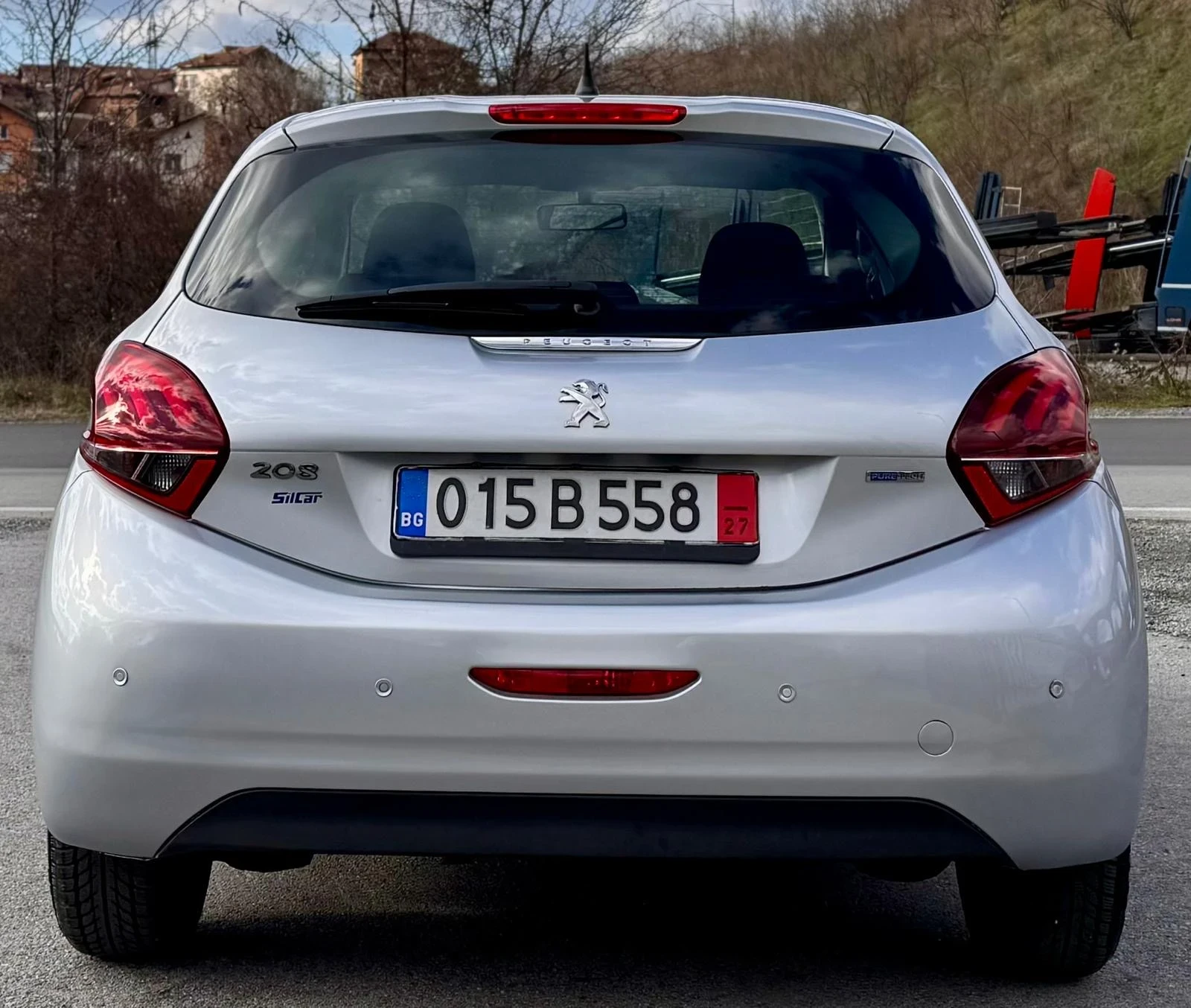 Peugeot 208 1.2 i  - изображение 4