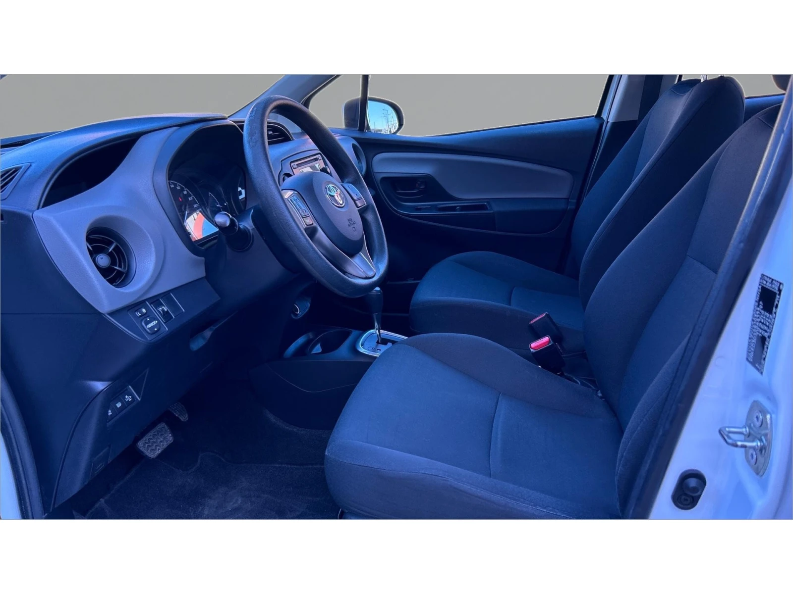 Toyota Yaris 1.5 HSD, Месечна вноска от 199  , снимка 11 - Автомобили и джипове - 53988275