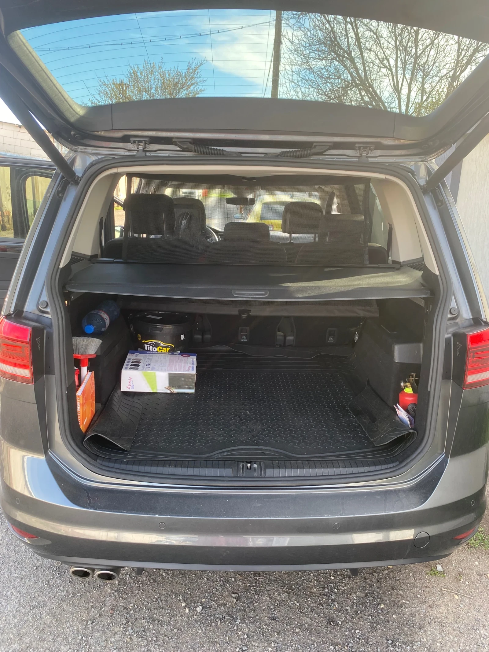 VW Touran 2.0 Tdi 190кс, снимка 10 - Автомобили и джипове - 54398084