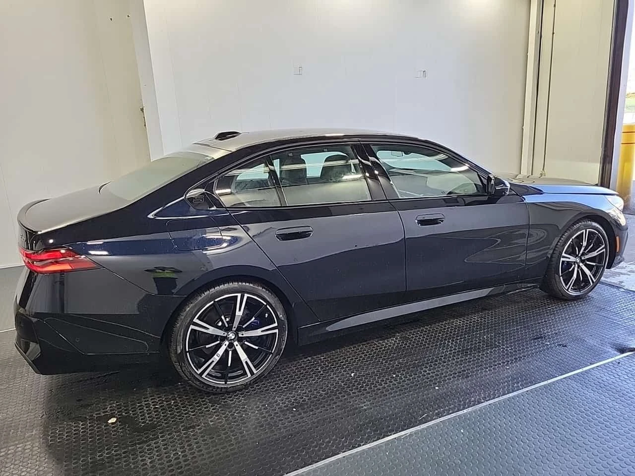 BMW 530 * 530I XDRIVE * CARFAX * ���� �� �� | Mobile.bg � ����������� 3