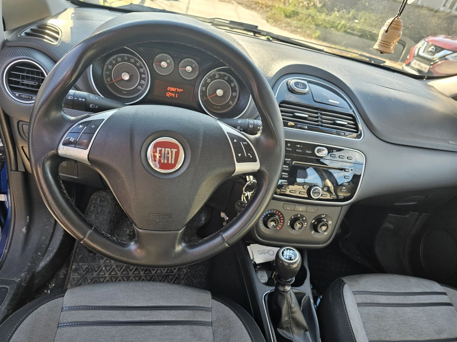 Fiat Punto Punto evo 1.4 с газ, снимка 7 - Автомобили и джипове - 54815209
