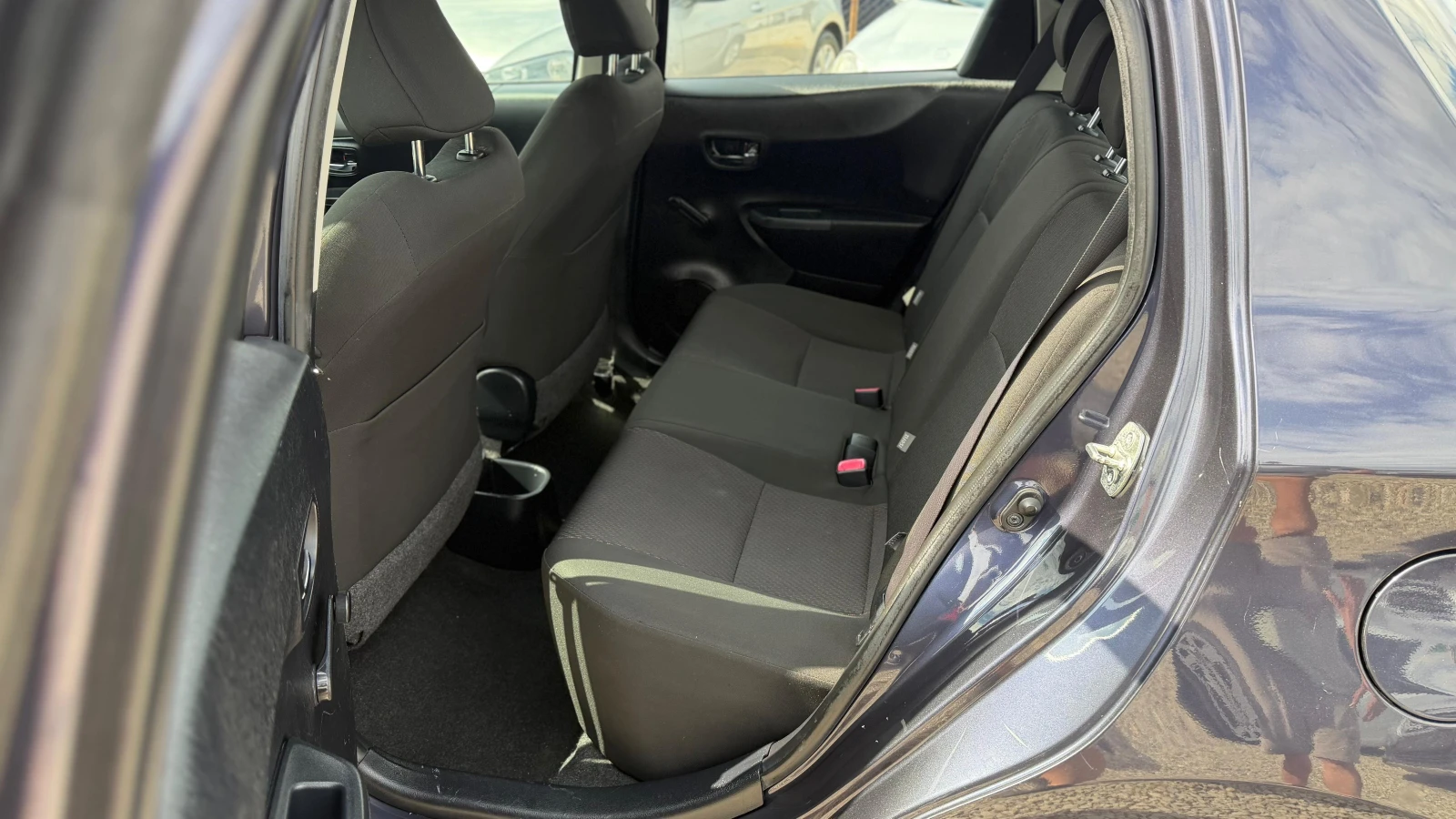 Toyota Yaris, снимка 9 - Автомобили и джипове - 54894820