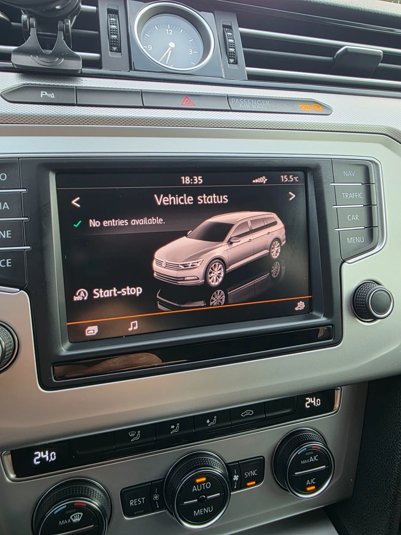 VW Passat B8 Variant / 2.0 TDI / Ръчка, снимка 15 - Автомобили и джипове - 56143055