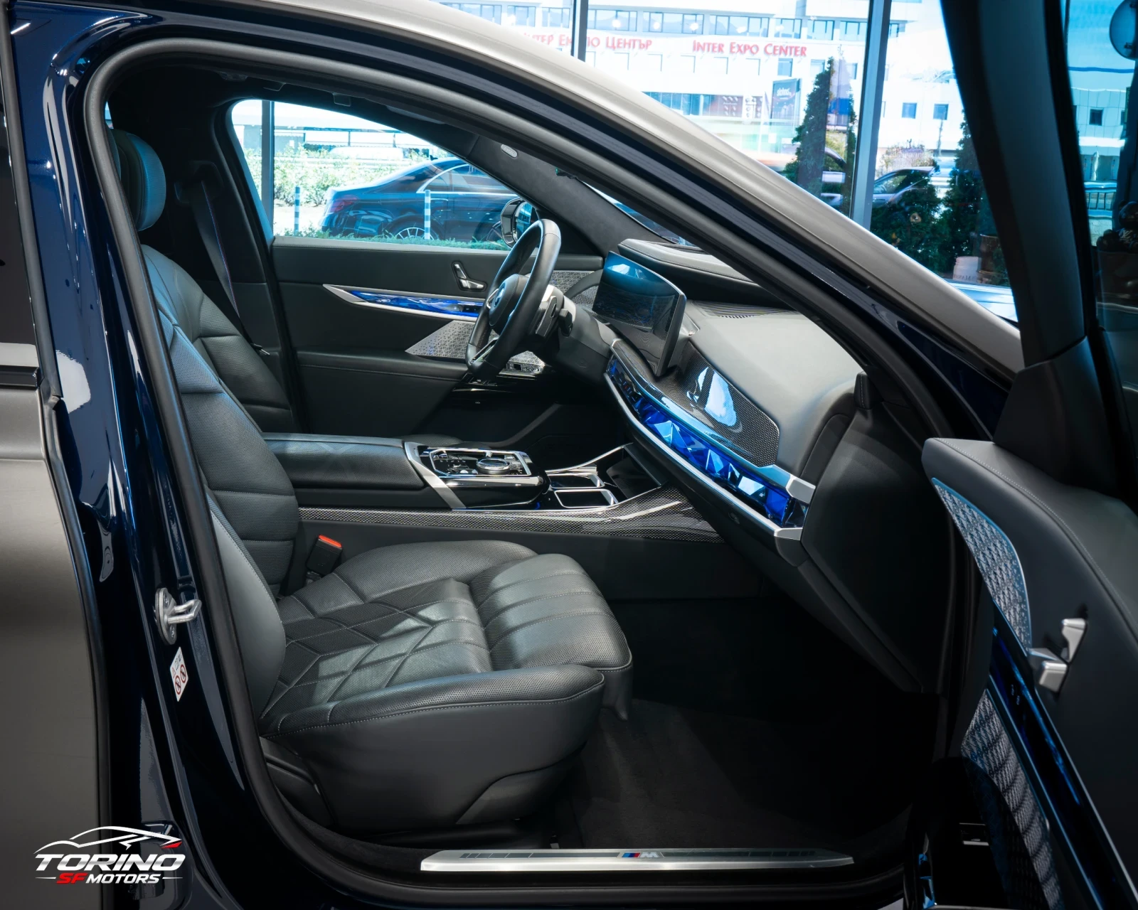 BMW 750  TV* M SPORT PLUS* EXECUTIVE* xDrive* PANO* FULL* , снимка 10 - Автомобили и джипове - 56339581