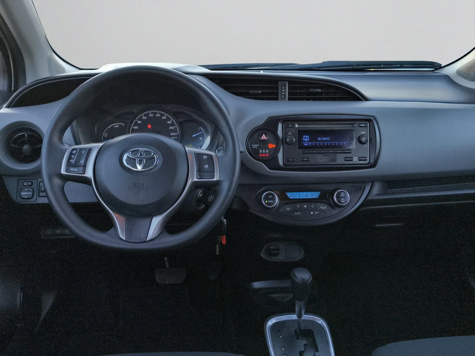 Toyota Yaris HYBRID 1.5E / 75HP EAT E6//2001R09 | Mobile.bg � ����������� 9