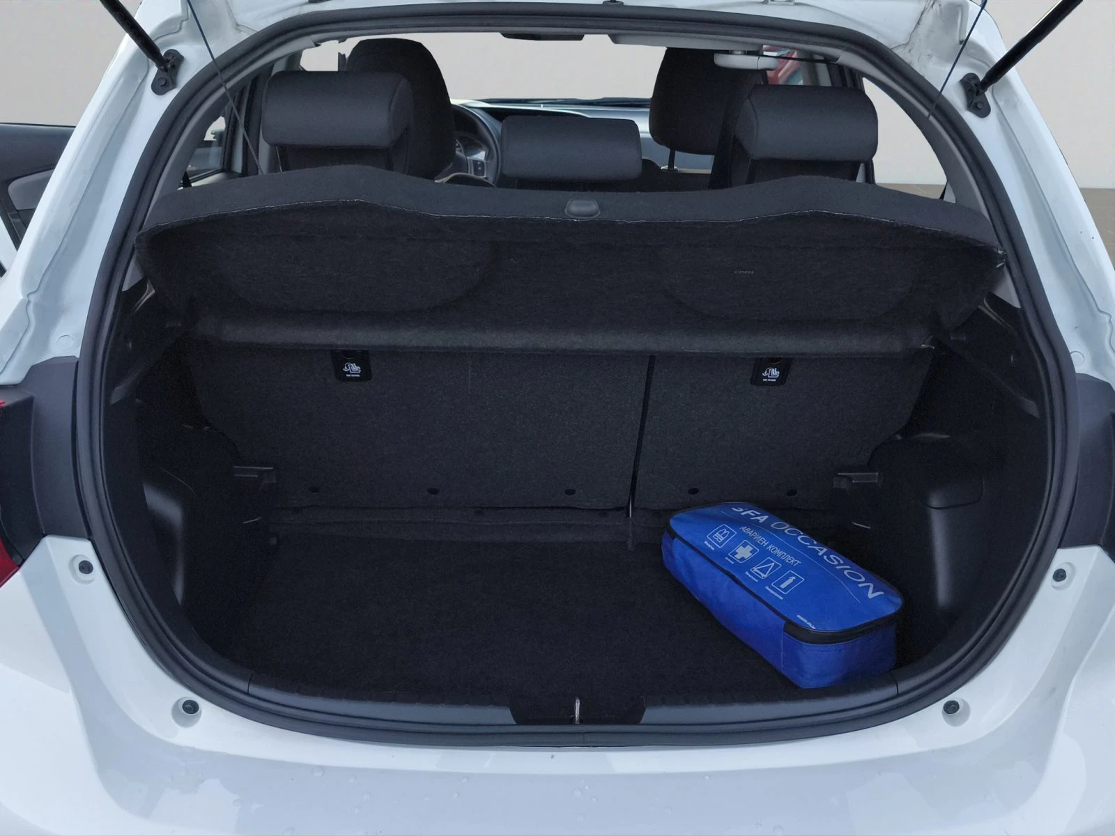 Toyota Yaris HYBRID 1.5E / 75HP EAT E6//2001R09 | Mobile.bg � ����������� 14