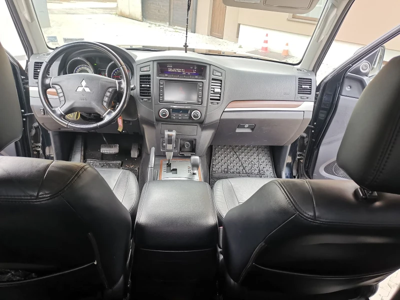 Mitsubishi Pajero 3.8 MIVEK V-6, снимка 12 - Автомобили и джипове - 47543476