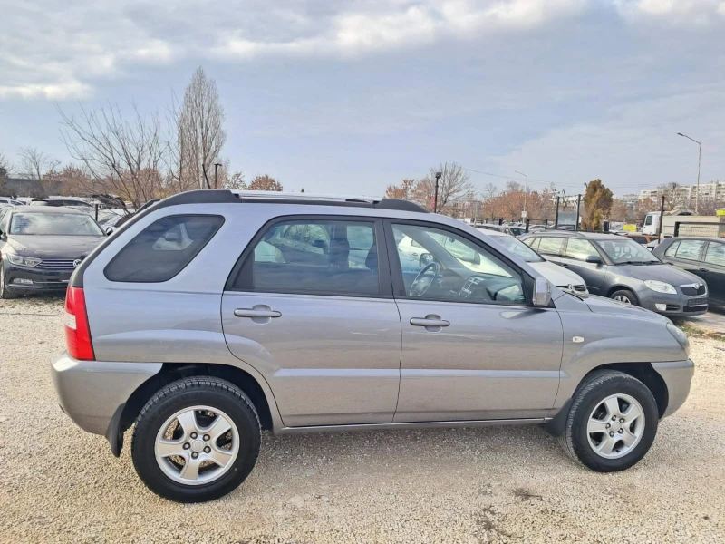 Kia Sportage 2.0d АВТОМАТ , снимка 7 - Автомобили и джипове - 48128465