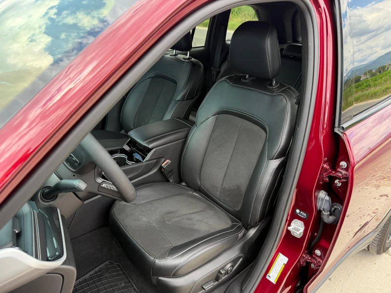 Jeep Grand cherokee 3.6 Pentastar/Газ/10000км/Carplay/Собствен лизинг, снимка 9 - Автомобили и джипове - 51025038