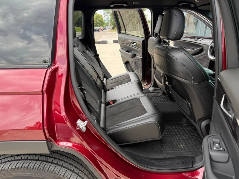 Jeep Grand cherokee 3.6 Pentastar/Газ/10000км/Carplay/Собствен лизинг, снимка 11 - Автомобили и джипове - 51025038