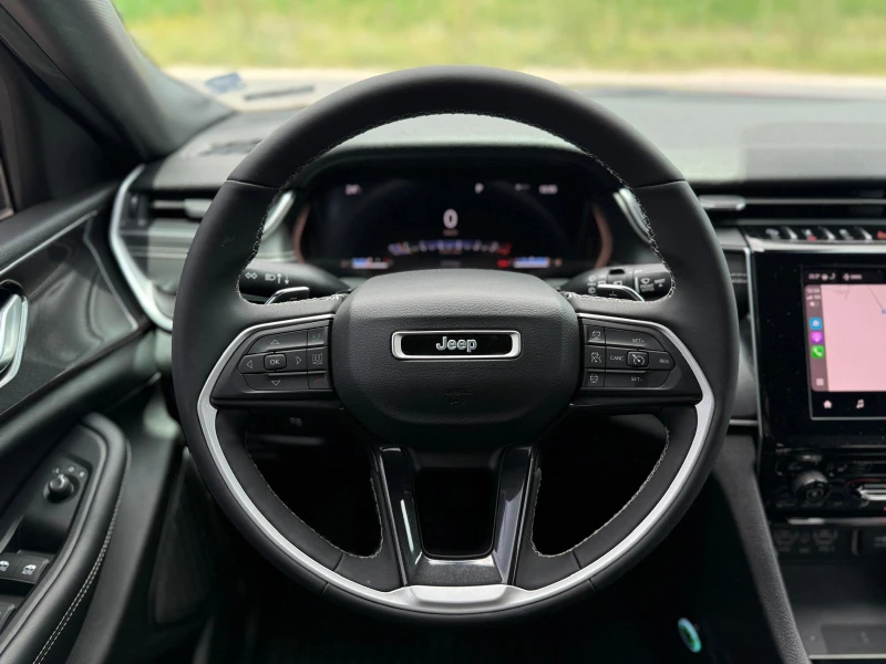 Jeep Grand cherokee 3.6 Pentastar/Газ/10000км/Carplay/Собствен лизинг, снимка 13 - Автомобили и джипове - 51025038