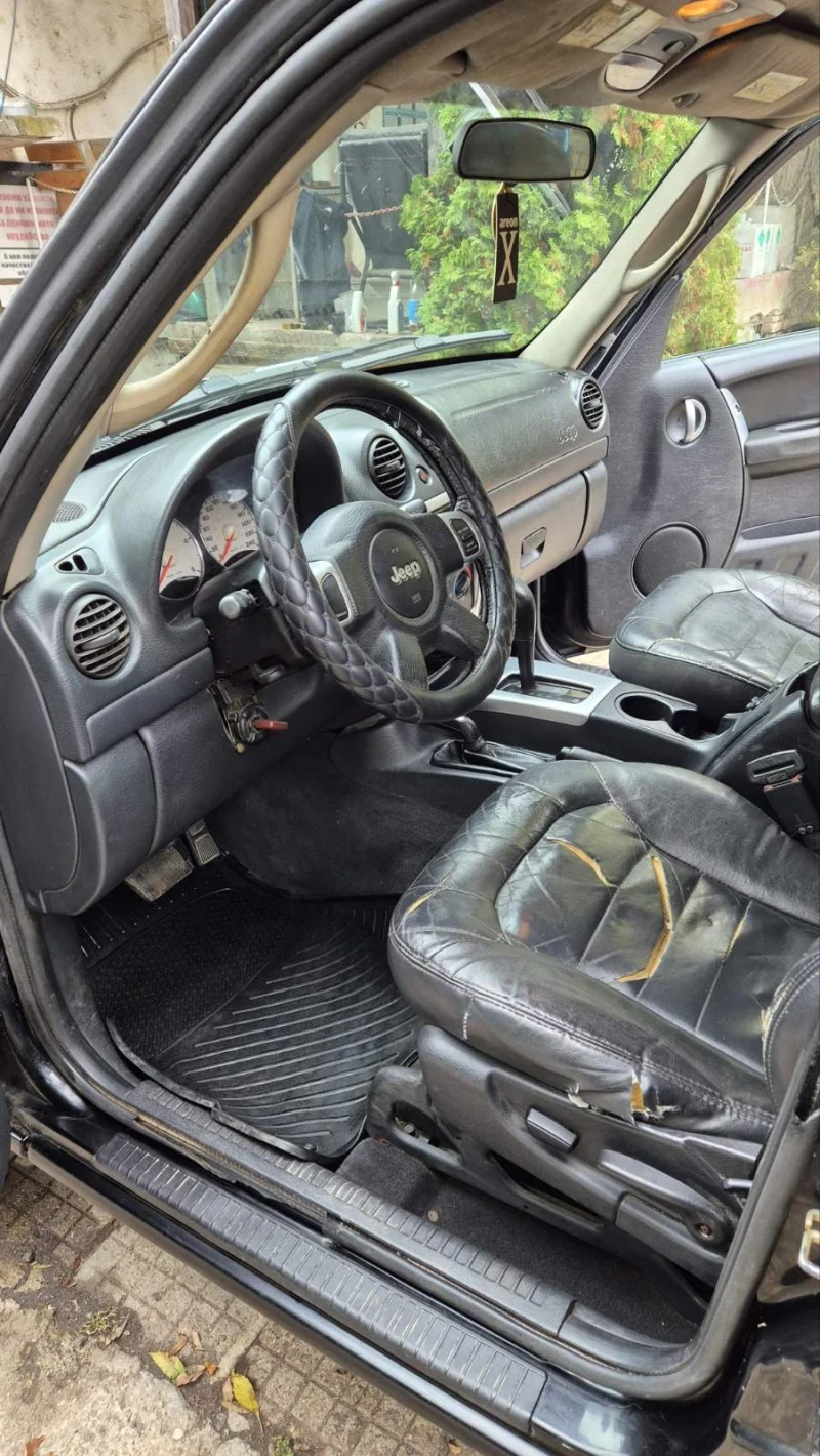 Jeep Cherokee, снимка 11 - Автомобили и джипове - 52484045