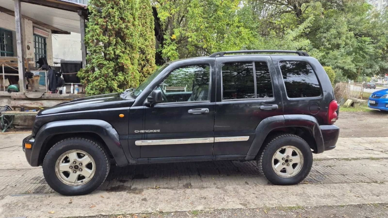 Jeep Cherokee, снимка 4 - Автомобили и джипове - 52484045