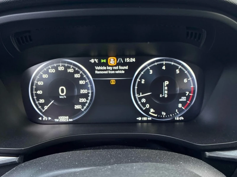 Volvo XC60 2017 Momentum * CARFAX * БЕЗ ПЪРВОНАЧАЛНА ВНОСКА, снимка 9 - Автомобили и джипове - 52715040