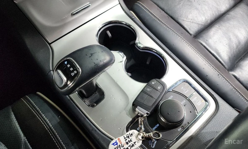 Jeep Grand cherokee, снимка 9 - Автомобили и джипове - 53033836