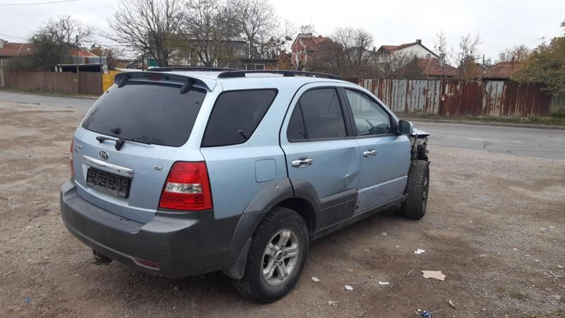 Kia Sorento 2.5crdi/на части, снимка 4 - Автомобили и джипове - 30829637