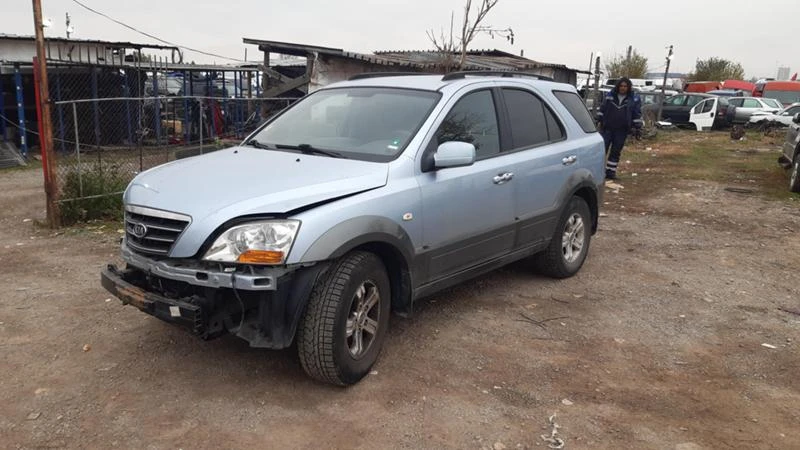 Kia Sorento 2.5crdi/на части, снимка 1 - Автомобили и джипове - 48548014