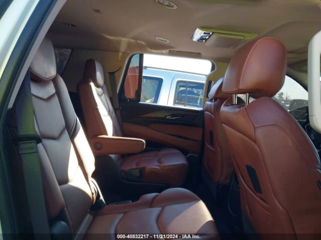 Cadillac Escalade LUXURY COLLECTION, снимка 8 - Автомобили и джипове - 49079086