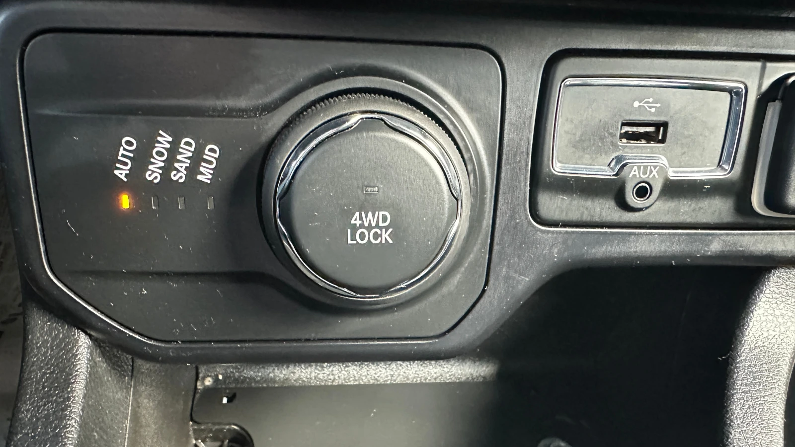 Jeep Renegade 2.4i | Mobile.bg — изображение 17