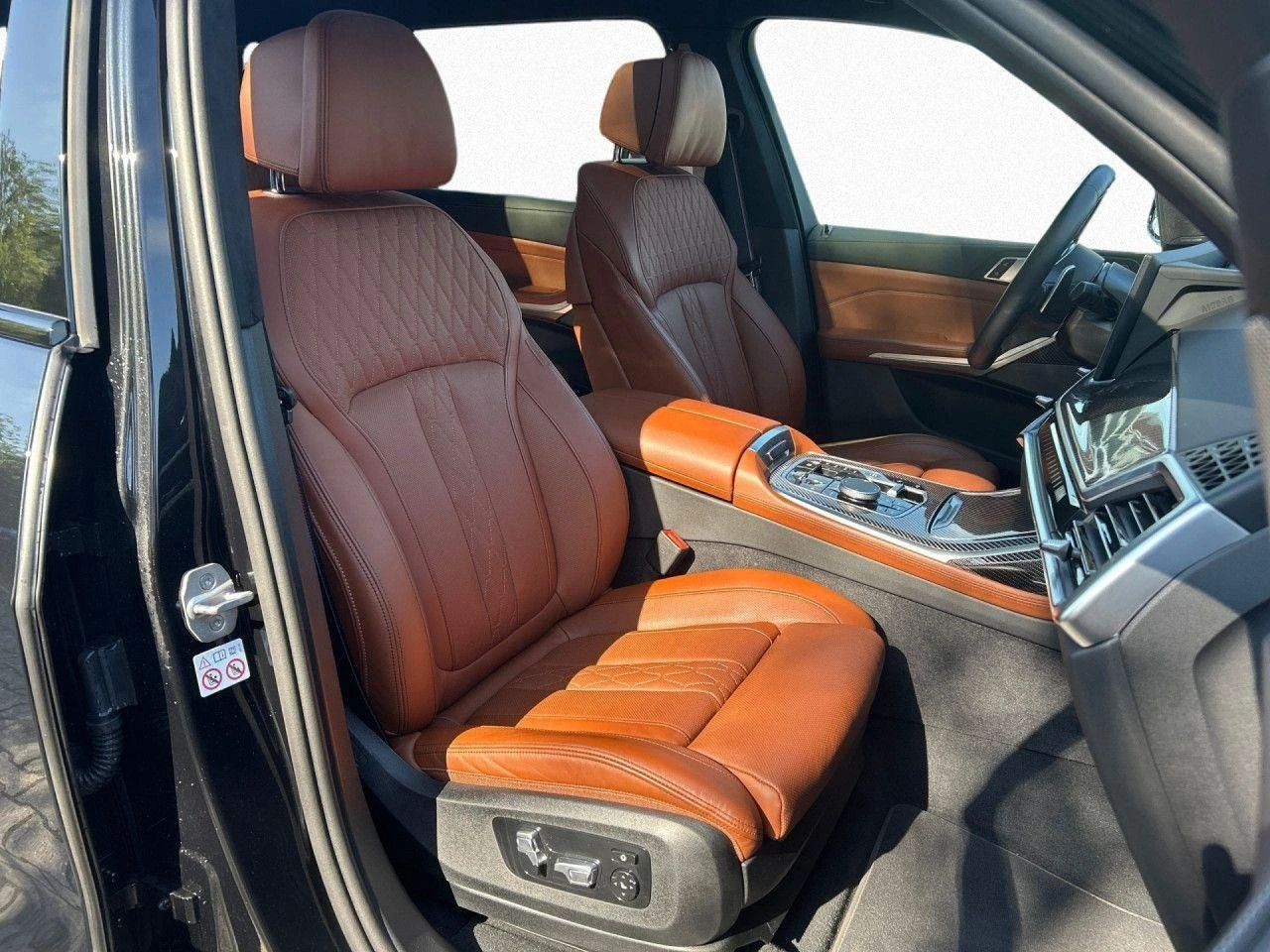BMW X7 M60i/xDrive/CARBON/H&K/HEAD UP/PANO/360/ICONIC GLO - изображение 10