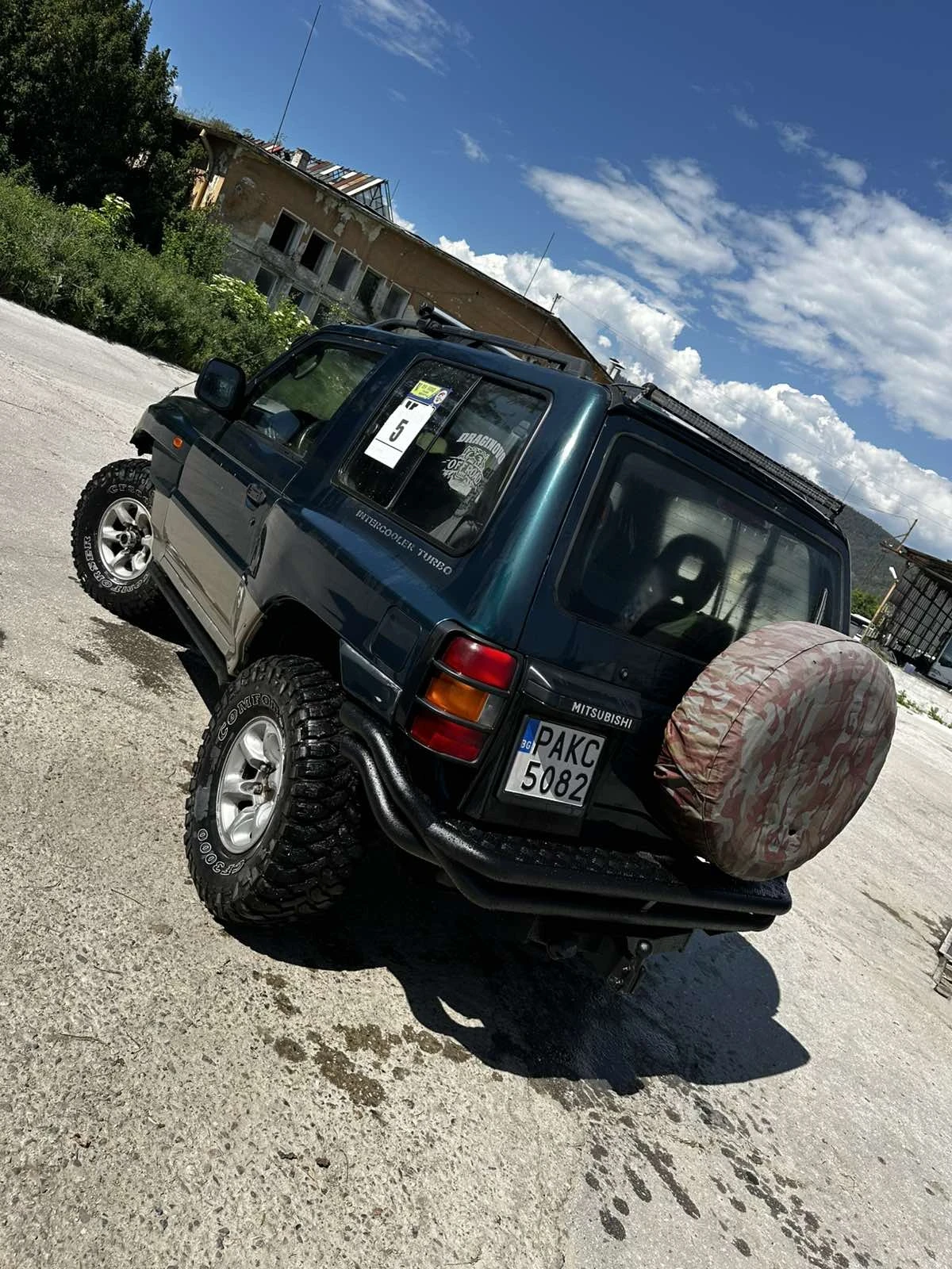Mitsubishi Pajero 2.5 - изображение 3